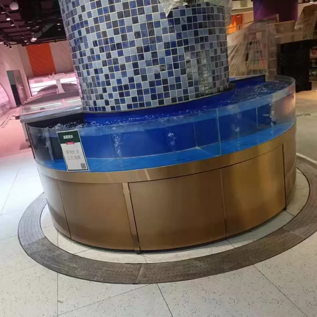 包柱弧形不锈钢餐饮养殖海鲜缸：商业空间立柱改造与高密度水产暂养一体化解决方案